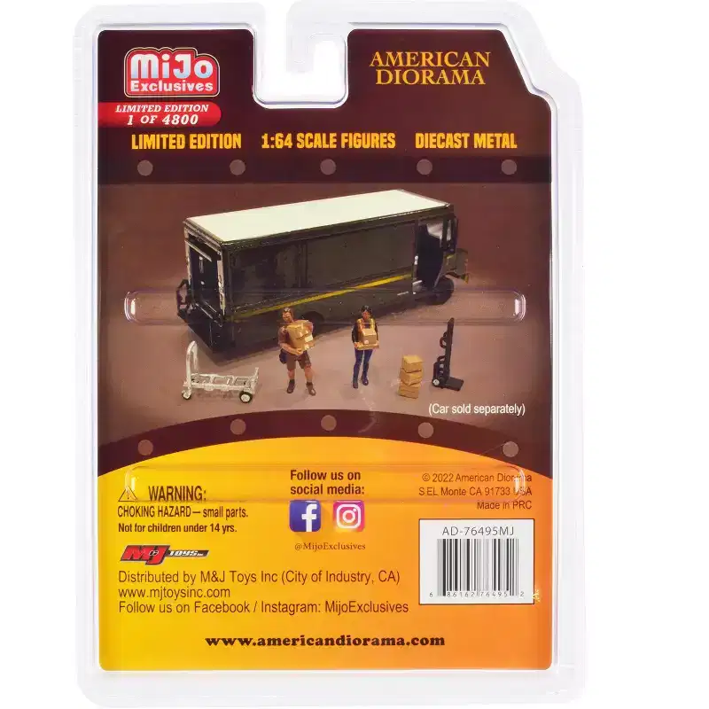 Courier Service 5 Piece Diecast Figures Set (2 Worker Figures and 3 accessories) for 1/64 Scale Models by American Diorama