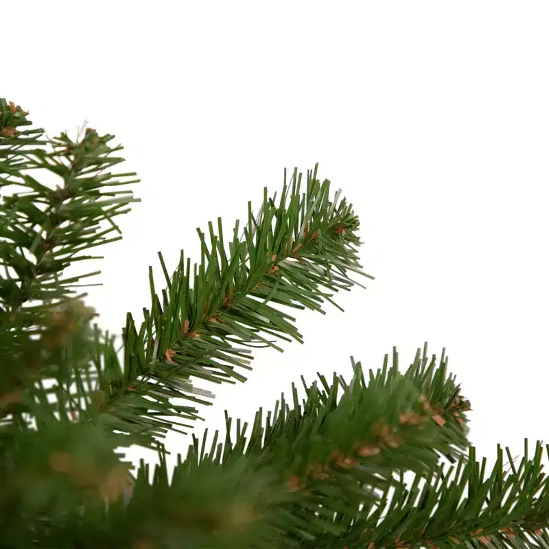 Northlight 28 Deluxe Dorchester Pine Artificial Christmas Swag, Unlit